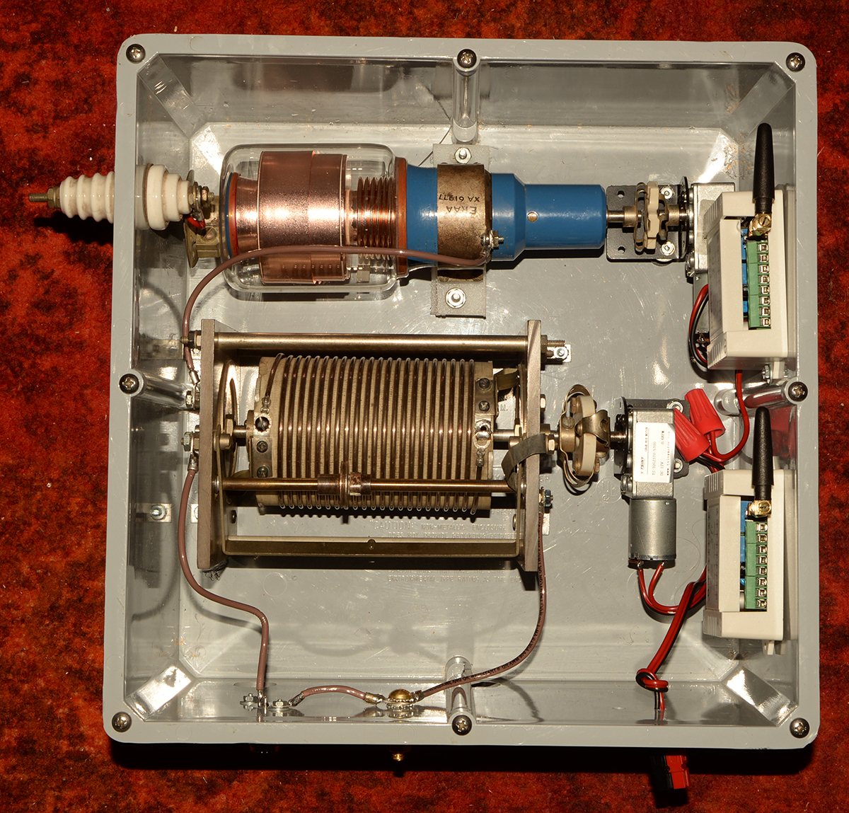 images of an antenna tuner